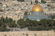 Ratusan Pemukim Israel...