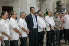 Purbaya Ancam Pecat...