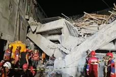 Pembangunan Ponpes Al-Khoziny...