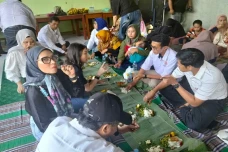 Liwetan Bersama Warga...