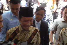Ditanya Utang Whoosh,...