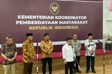 Tindak Lanjuti Arahan...