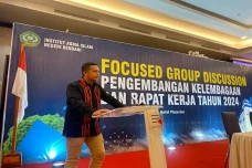 Akademisi UIN: Kepemimpinan...