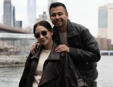 Rayakan 11 Tahun Pernikahan,...