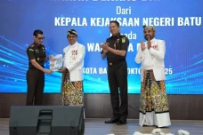 Kejari Batu Selamatkan...
