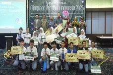 5 Anak Petani Berprestasi...