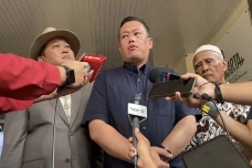 Datangi Polda Metro...