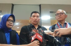 Pengacara Keluarga Arya...