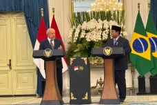 Prabowo Ingin Rayakan...