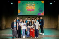 Teater, Tari, dan Musik...