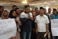 Anggota DPR Pastikan...