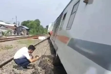 Bogie Roda KA Purwojaya...