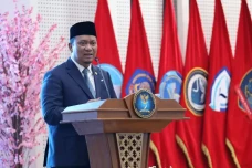 Bangun Pemerintahan...
