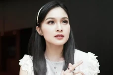 Sandra Dewi Keberatan...