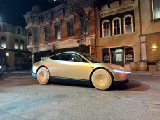 Tesla Cybercab Tanpa...