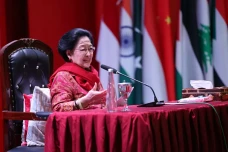 Megawati Terkenang Soekarno...
