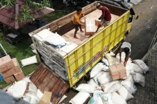 Bea Cukai Tegal Gagalkan...