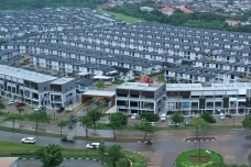 Lippo Cikarang Bukukan...