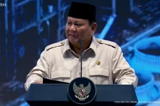 Minta Masyarakat Setop...