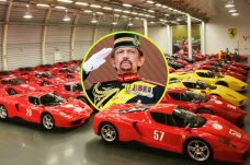 Mengintip Istana Mobil...