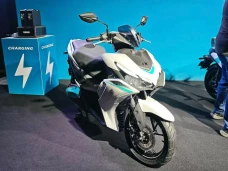 Yamaha Aerox E Meluncur,...