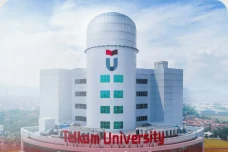 Telkom University Buka...