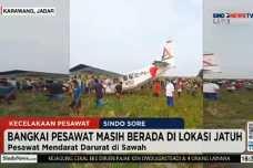 Pesawat yang Jatuh di...