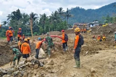 Longsor Banjarnegara,...