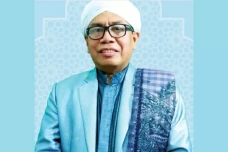 KH Misbahul Munir Apresiasi...