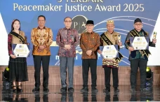 3 Kepala Desa Dapat...