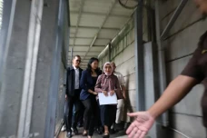 Ira Puspadewi Bebas...