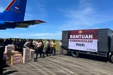 Tiba di Sumbar, Bantuan...
