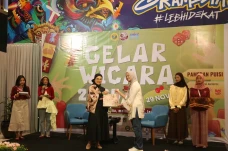 Okky Madasari Berbagi...