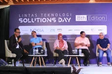 Komdigi: Indonesia Menuju...