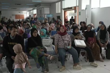 Pos Indonesia Salurkan...