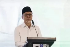 Pengamat Ini Respons...