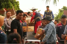 Bantuan Sembako hingga...