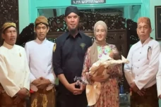 Ahmad Dhani dan Mulan...