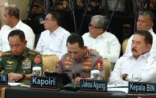 Kapolri soal Kayu Gelondongan...