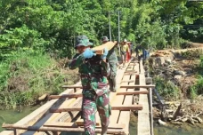 TNI dan Pemda Bangun...