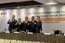Susunan Lengkap Direksi...