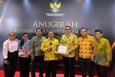 Raih Penghargaan KIP...