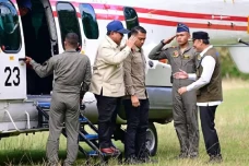 Presiden Naik Heli Tinjau...