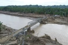 33 Jembatan Nasional...