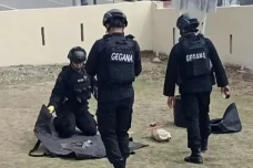 10 Sekolah di Depok...
