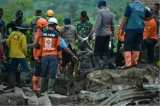 Penanganan Bencana Sumatera,...