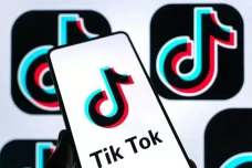 Ukir Sejarah, Valuasi...