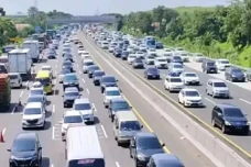 Arus Mudik Nataru, Contraflow...