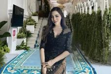 Diisukan Jadi Selingkuhan...