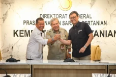 Teken Kontrak 9,8 Juta...